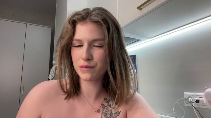 Scarlett_Florence