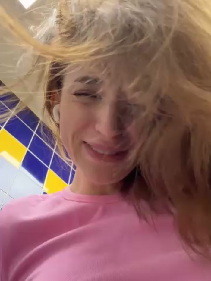 -AngelAri-