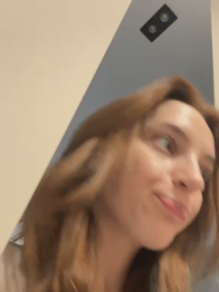 -AngelAri-