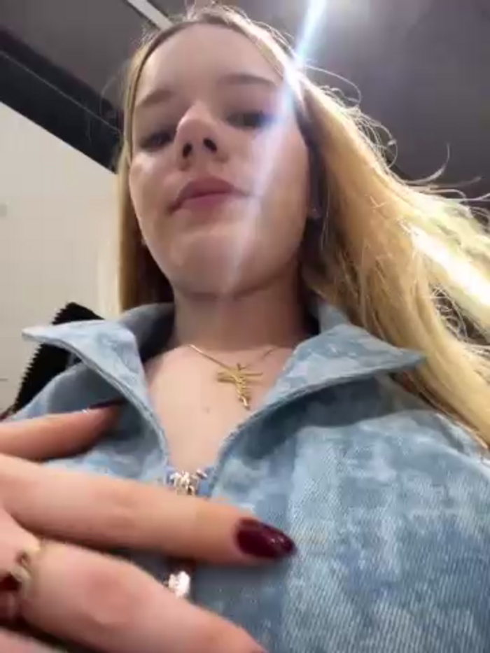 NicoleCut