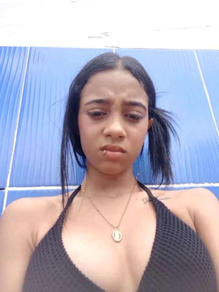 Zoe_Sweett18