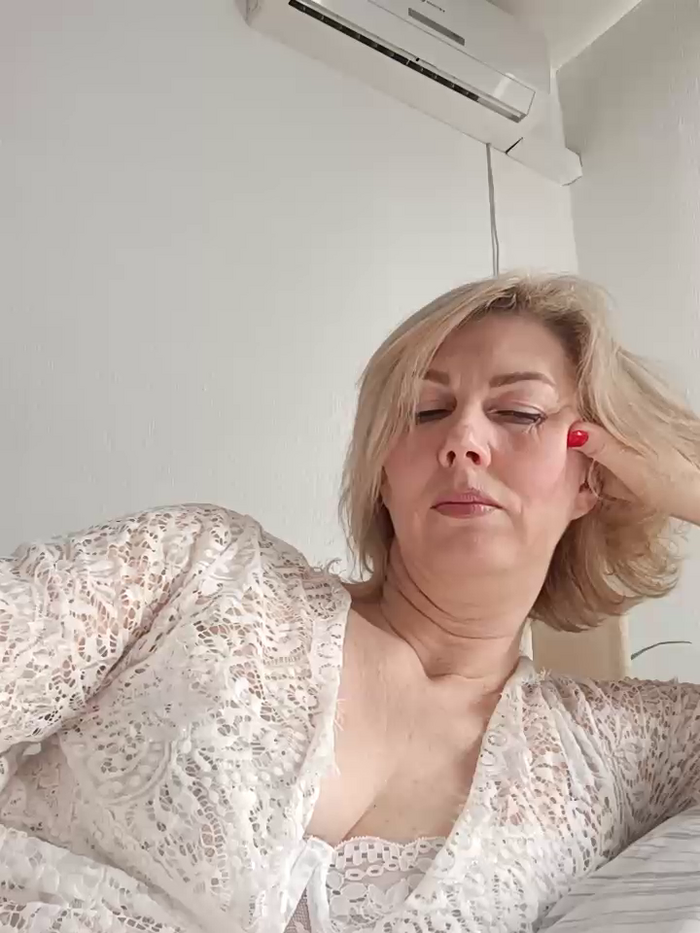 stellahere8