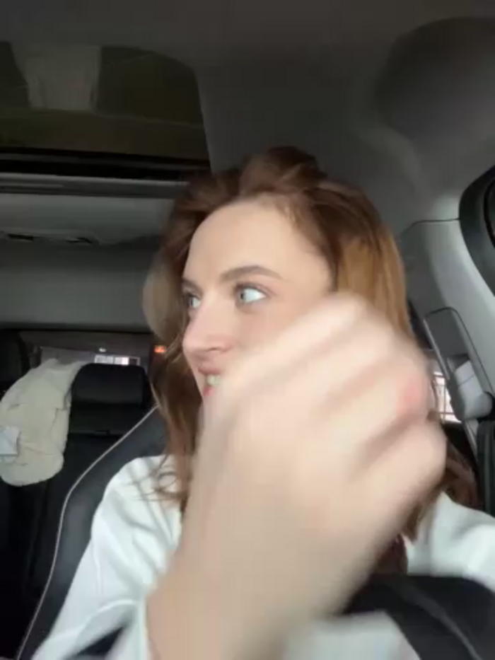 -AngelAri-