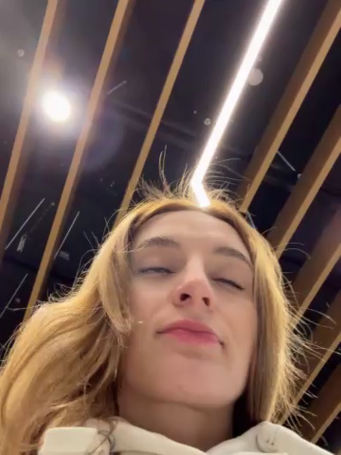 -AngelAri-