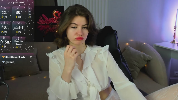 Selena_grey_