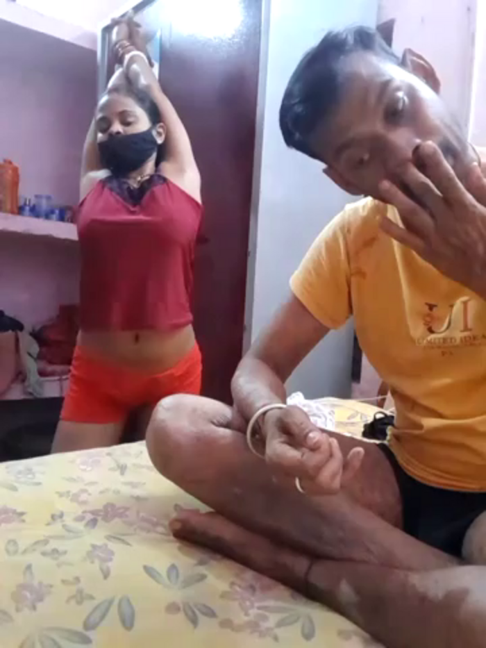 Hot_couple493