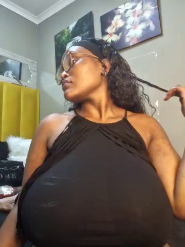 Bustygoddess32