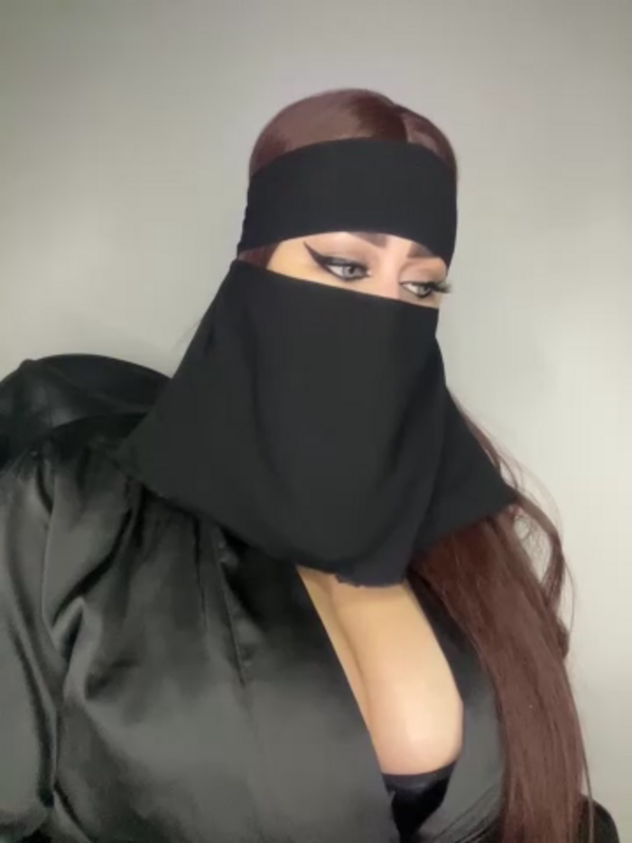 QueenDina777