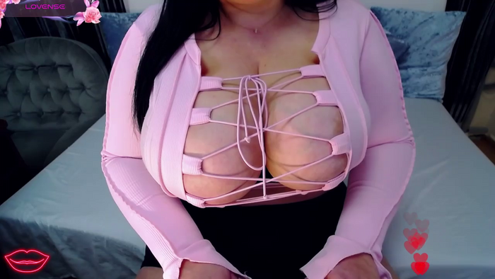 Valeri_wow_Boobs