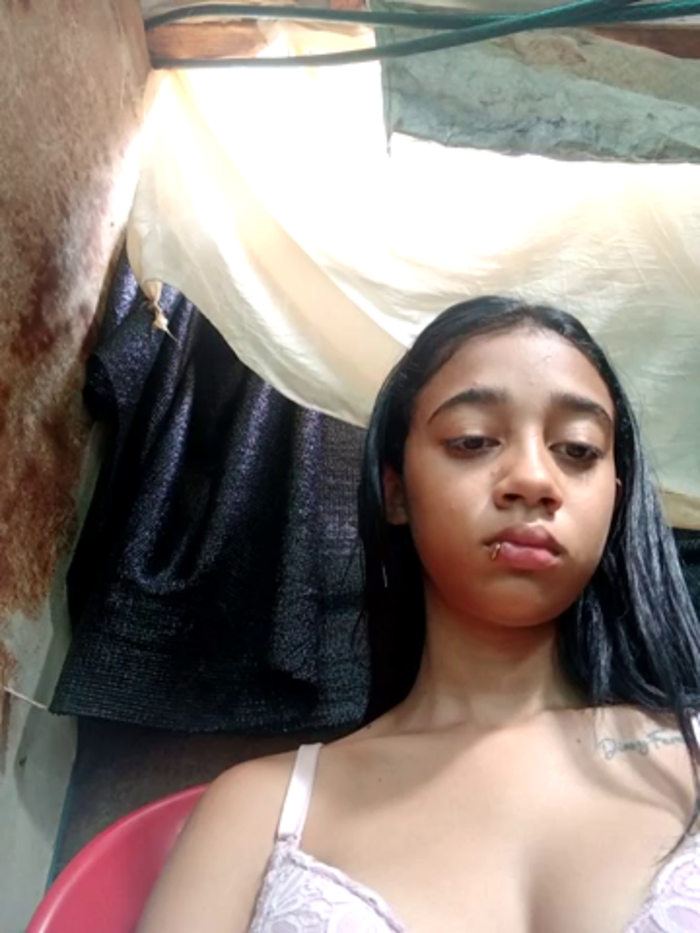 Zoe_Sweett18