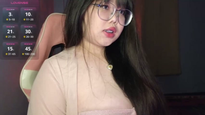 ANNELIESE_