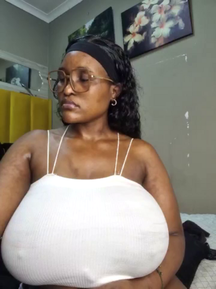 Bustygoddess32