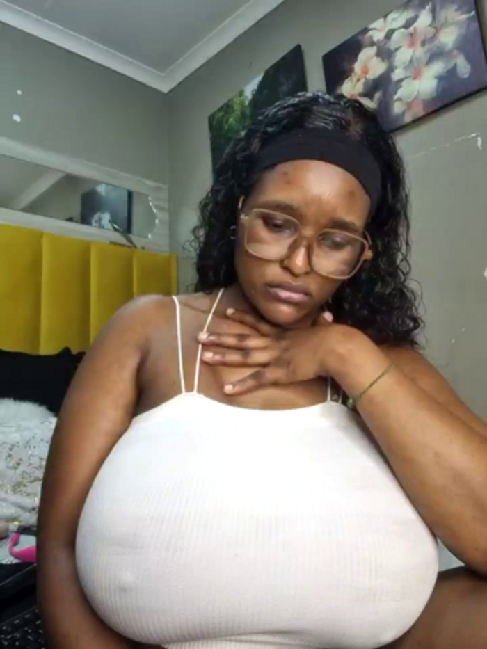 Bustygoddess32