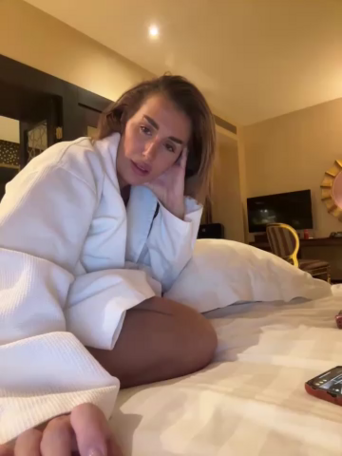 UKSYDNEYFOX