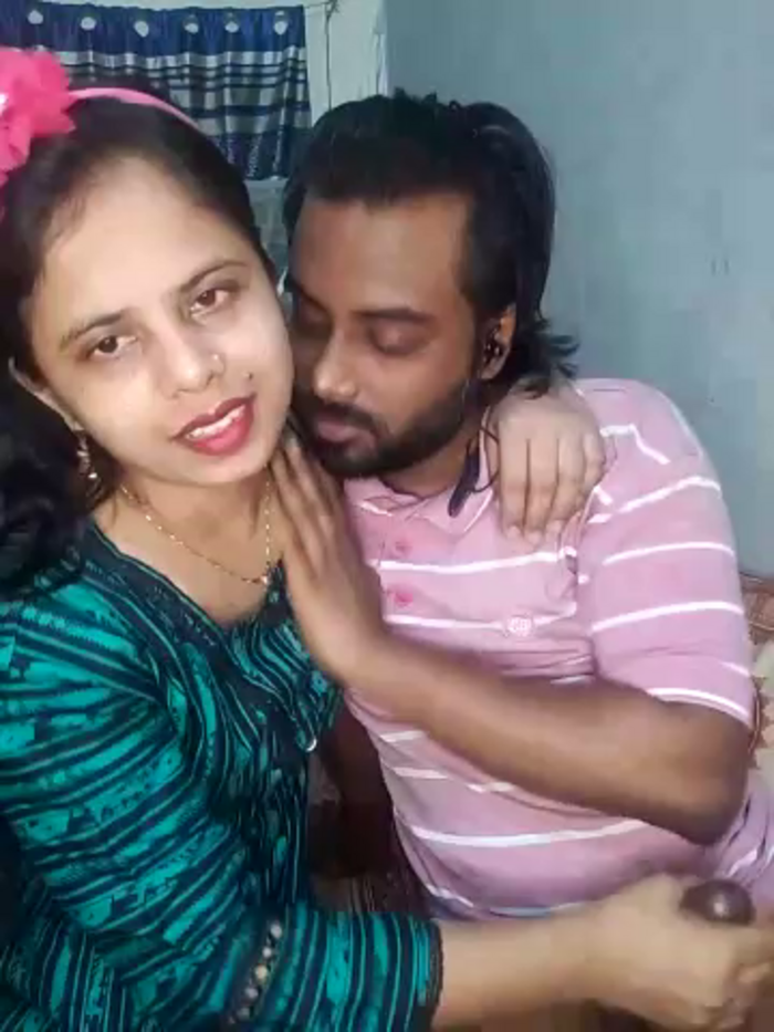 Younger_Couples