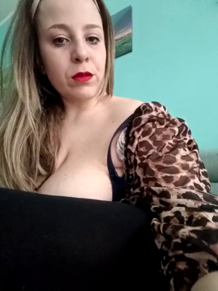 Emma96_hot