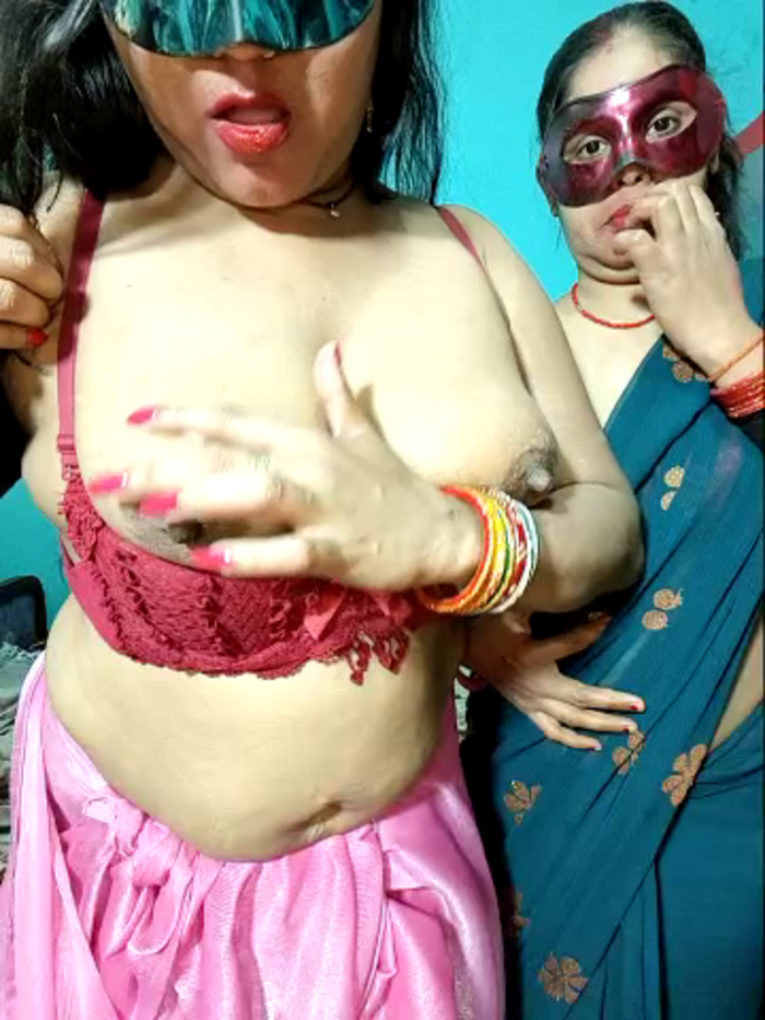 Hot_muskaan