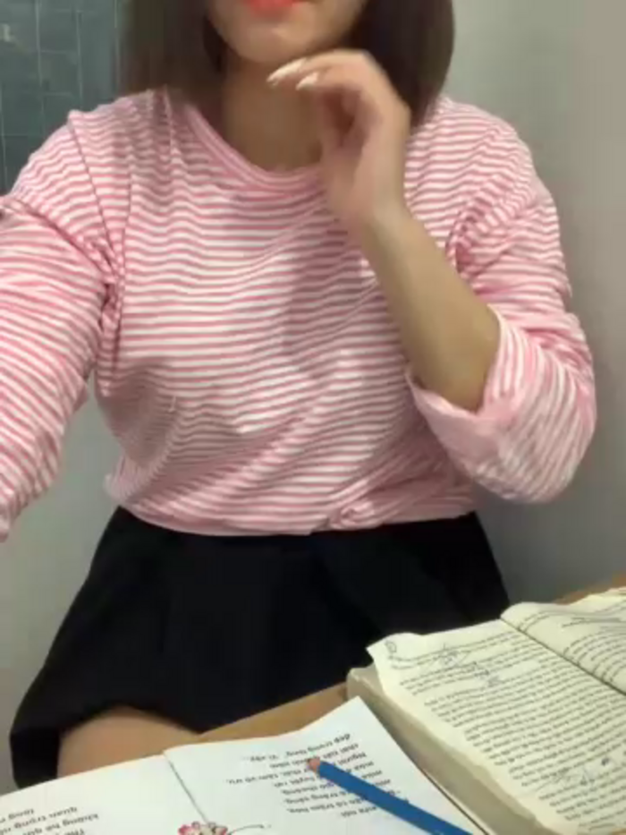 Schoolgirl_6969