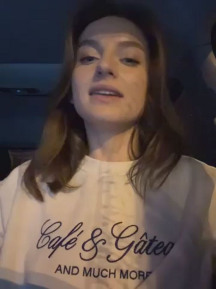 -AngelAri-