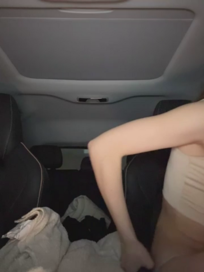 -AngelAri-