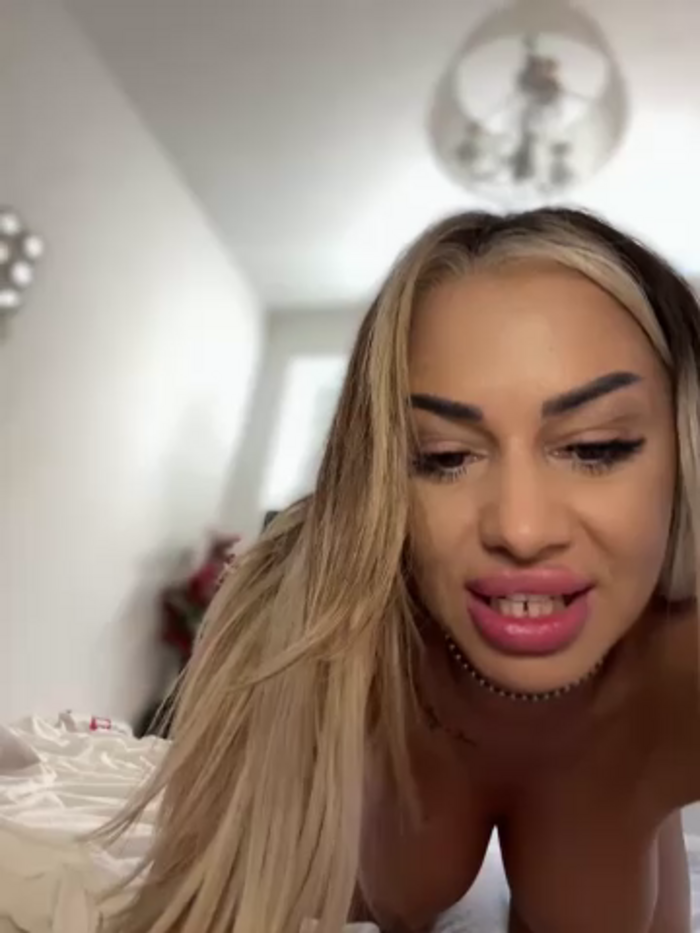KirstieVegas
