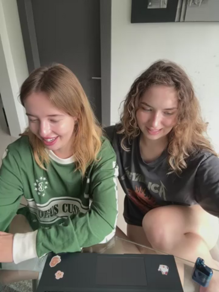 Nura_n_Sarah