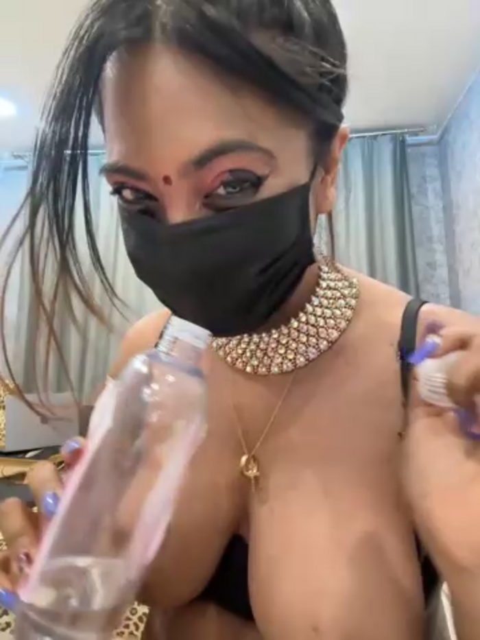 MonalisaDono18