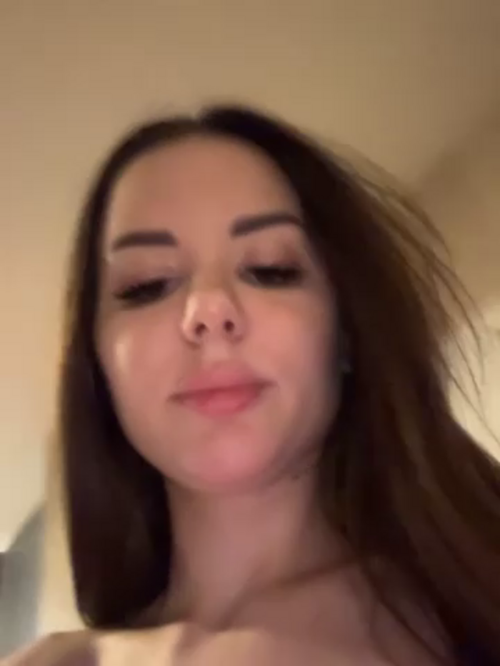 Alina_Vibe_Me