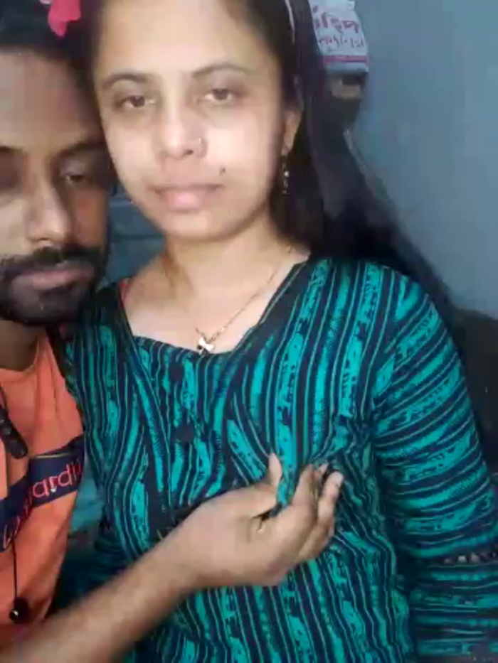 Younger_Couples