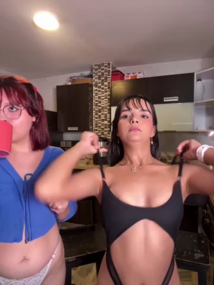 kevin_hotgirls