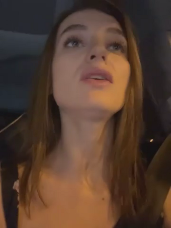 -AngelAri-
