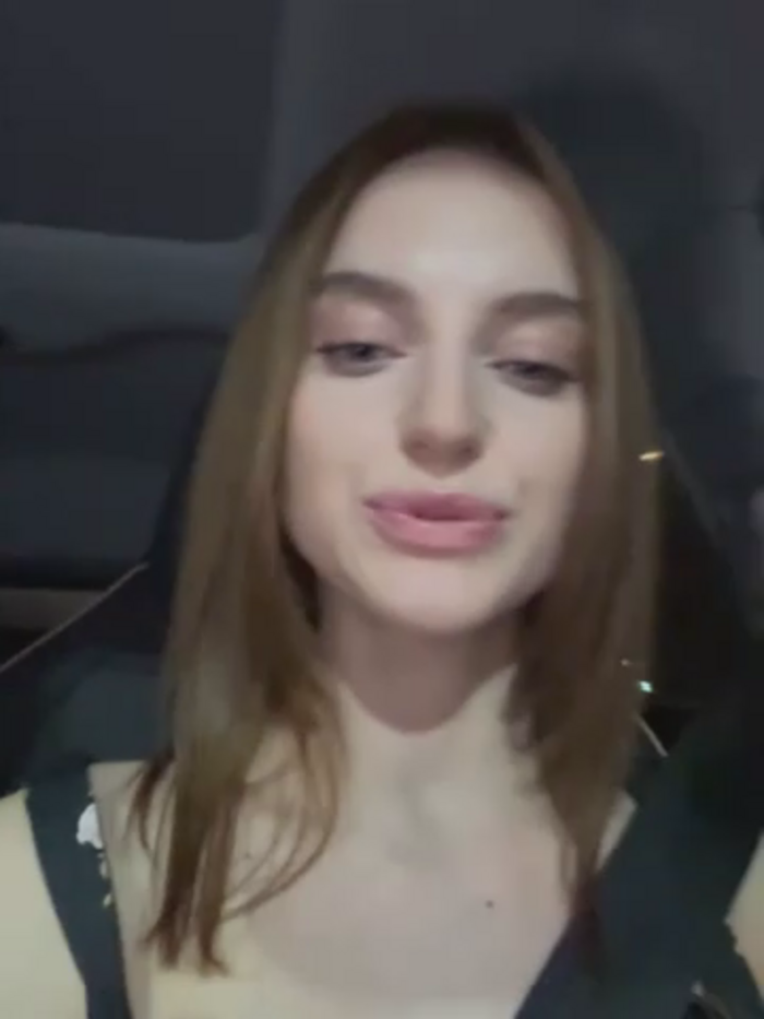 -AngelAri-