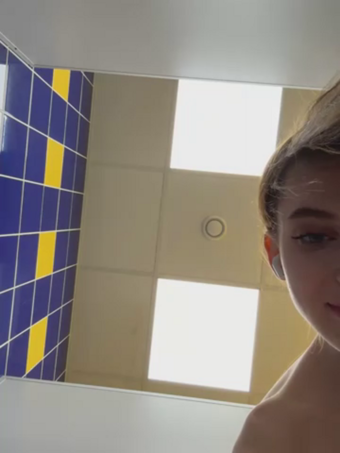-AngelAri-