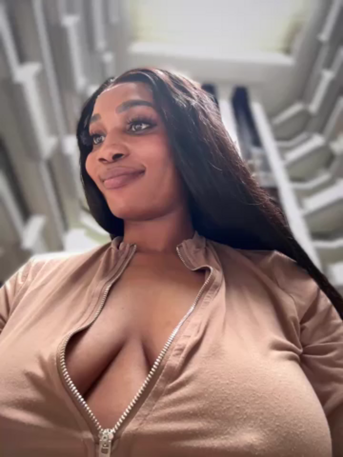 __Nessa__