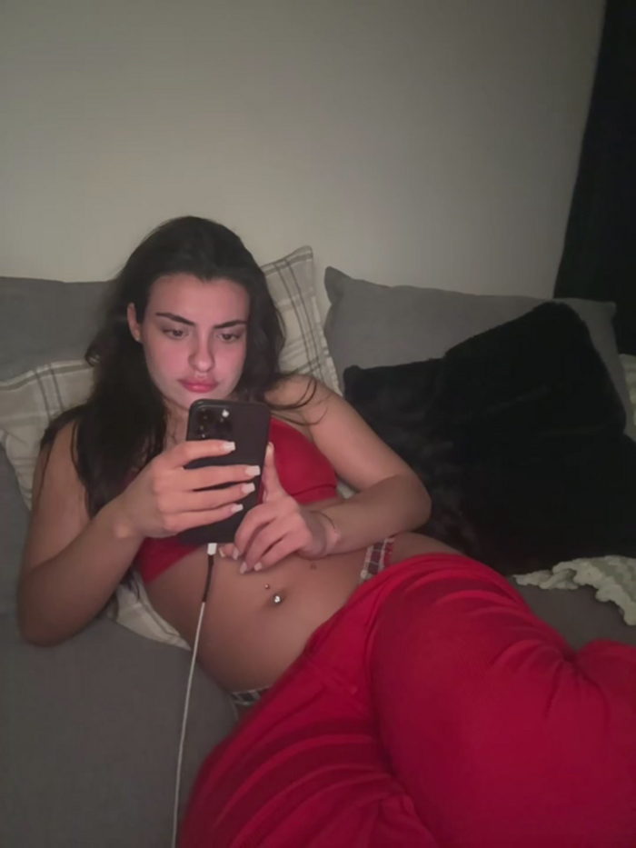 cute_carly_