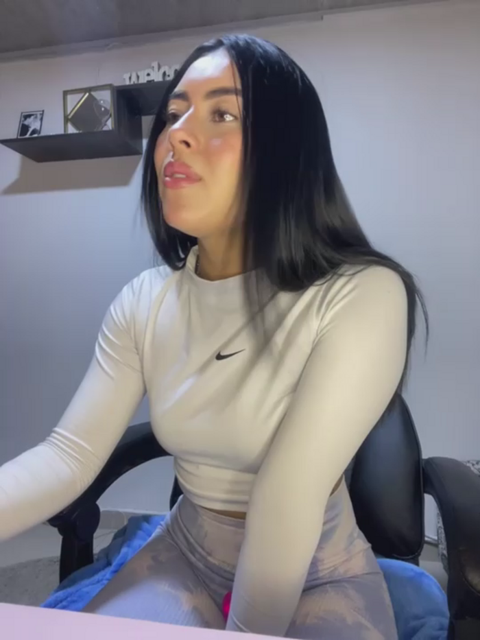 emily_22x