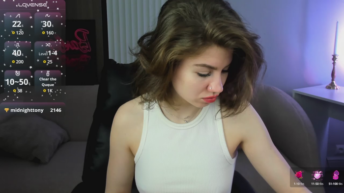 Selena_grey_