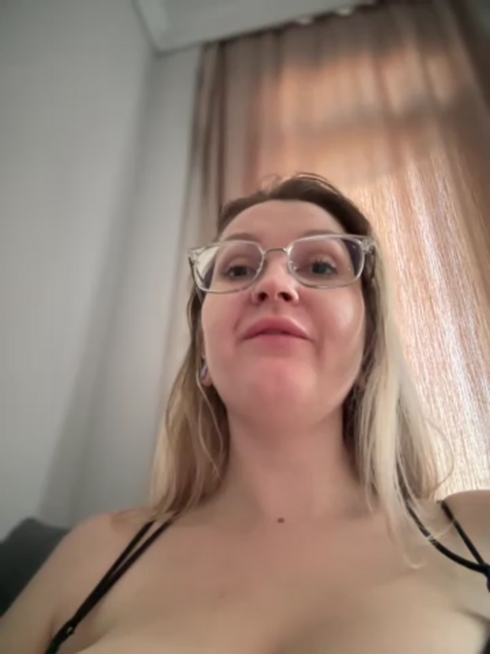 Teya_moon_