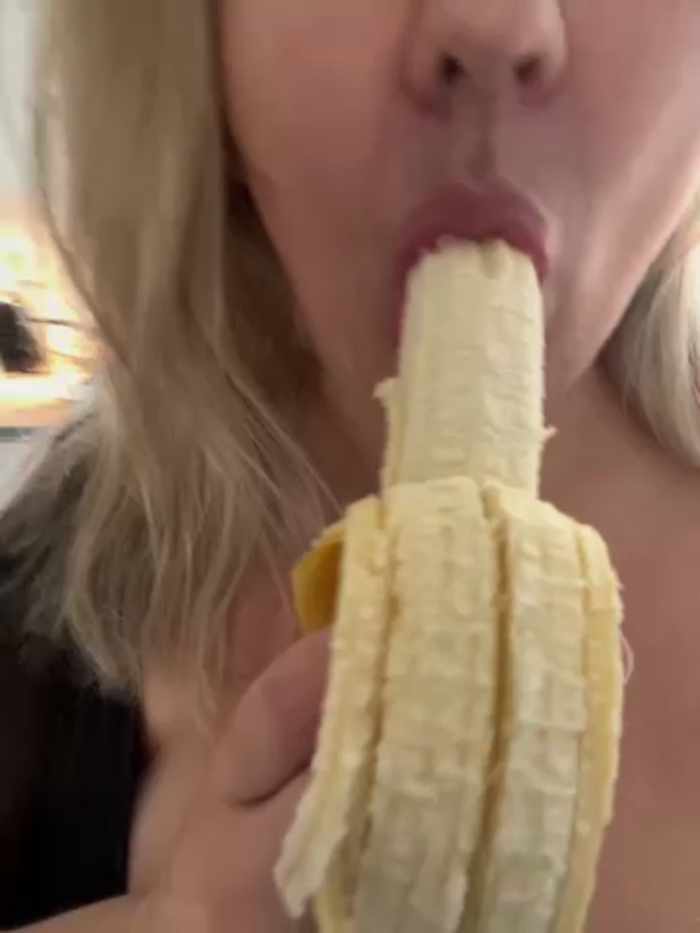 Anna_Alexa