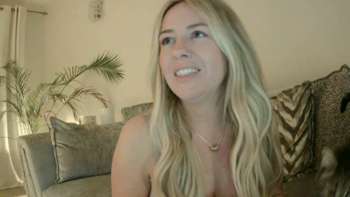 LucyNextDoor_X