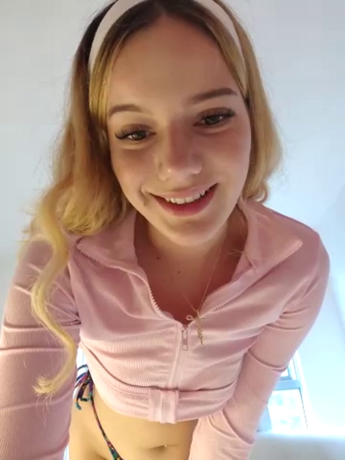 NicoleCut