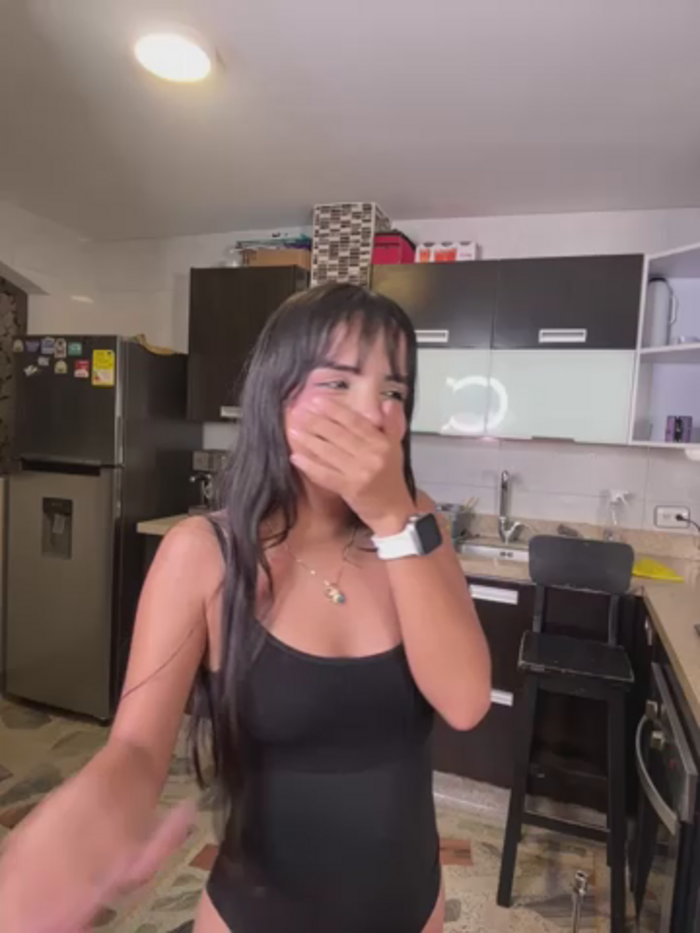 kevin_hotgirls
