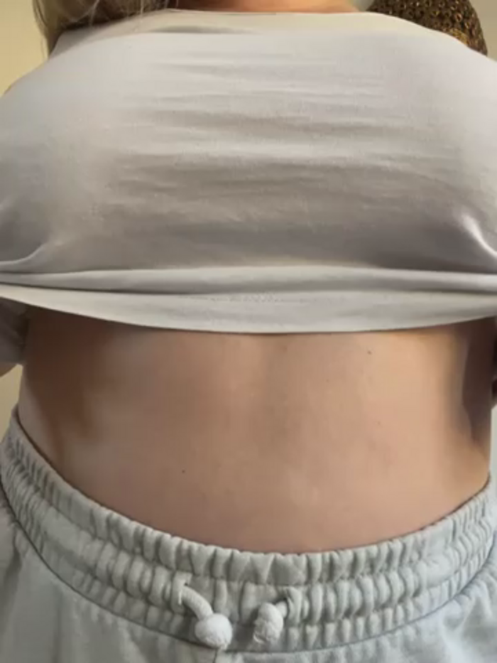Anna_Alexa