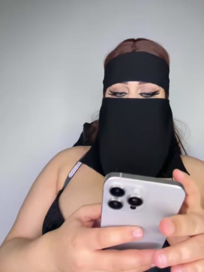 QueenDina777