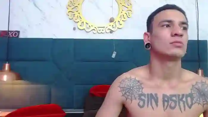 2025/04/04/stripchat-salome_daniel-01-31-30