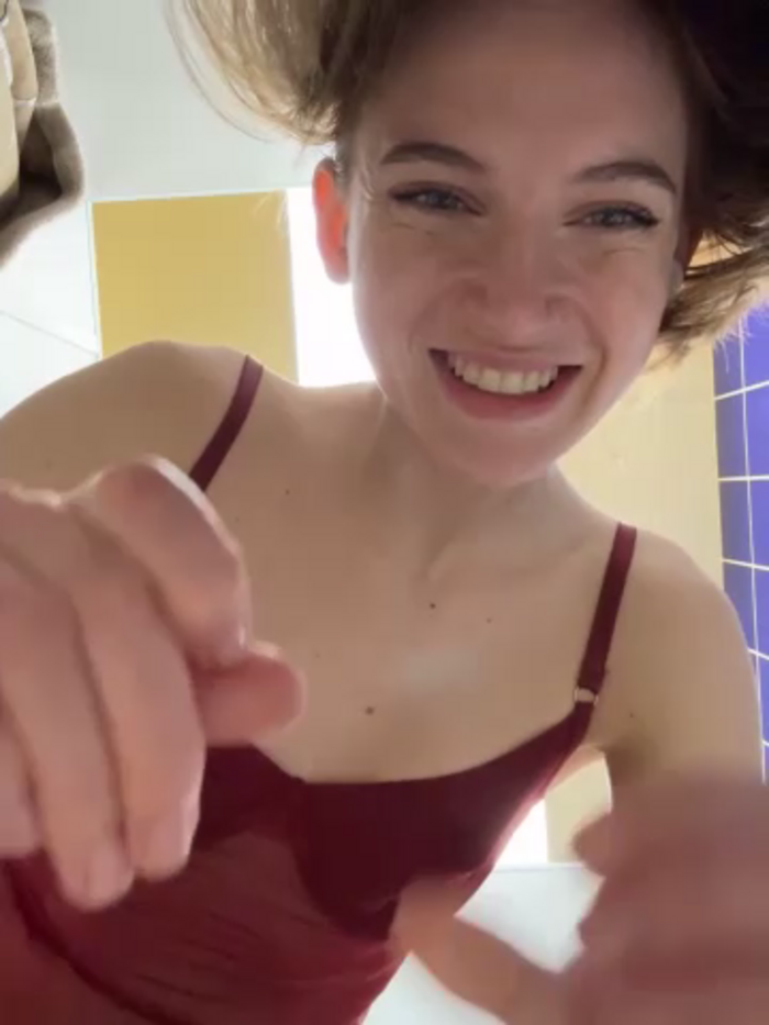 -AngelAri-