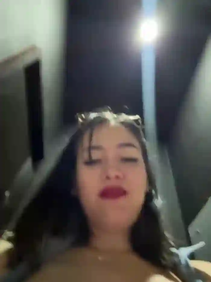 2025/04/04/stripchat-danielavegax-07-19-00