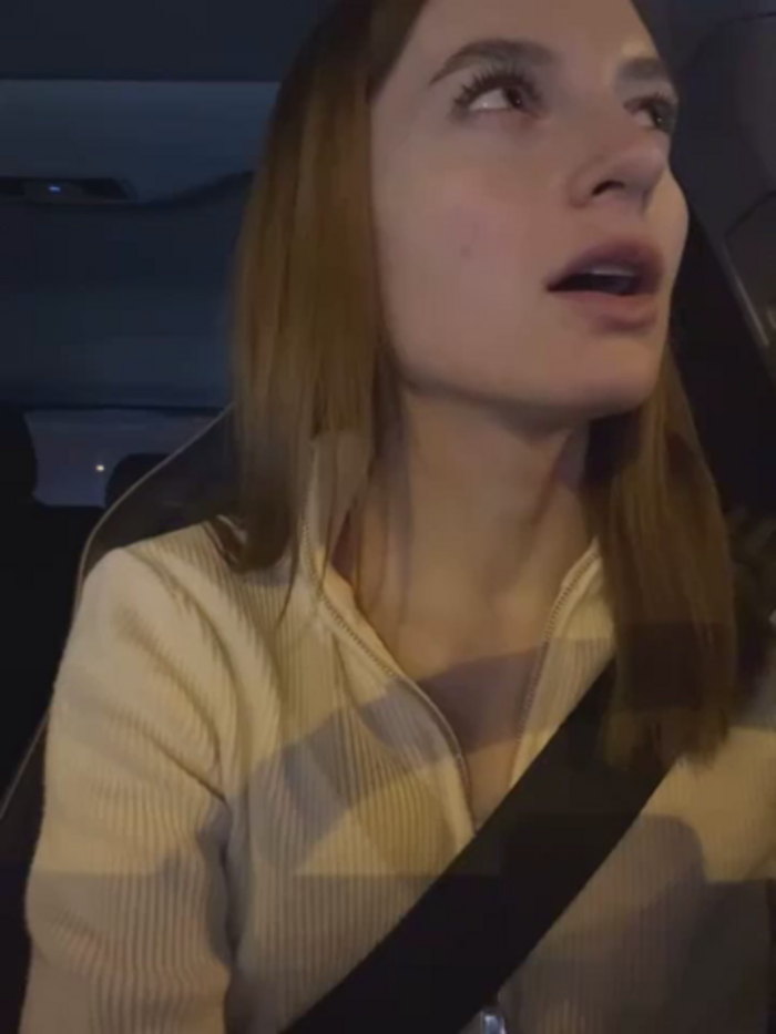 -AngelAri-