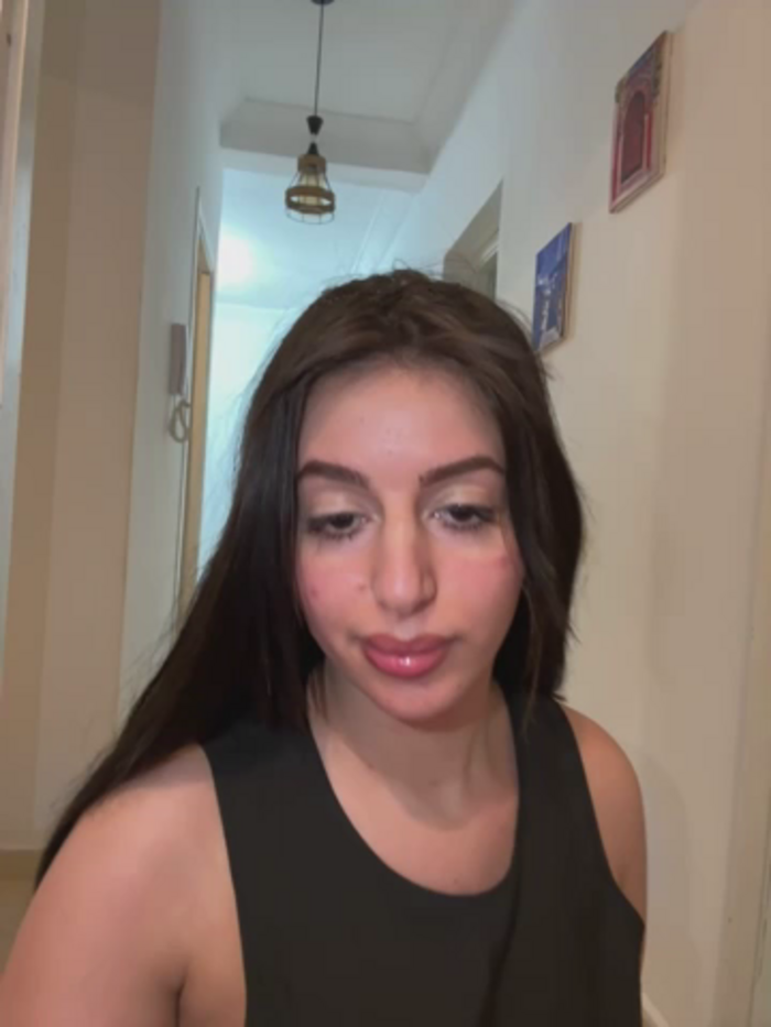 Hot_malak