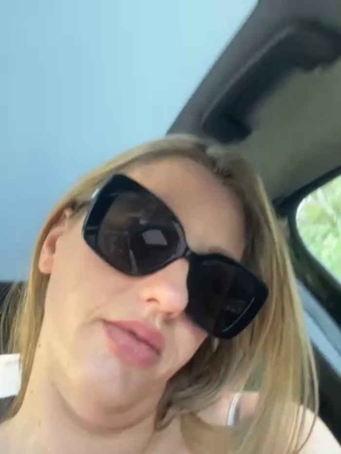 Megan_off